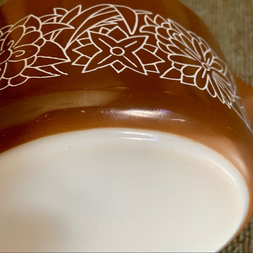 PYREX Vintage Round Woodland Brown 474-B 1.5 QT Cinderella Casserole NO LID - Picture 10 of 10